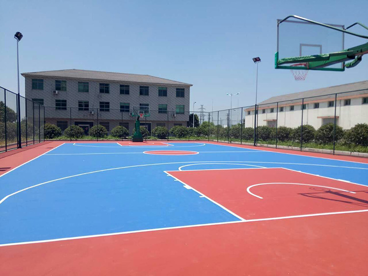 學校運動場案例