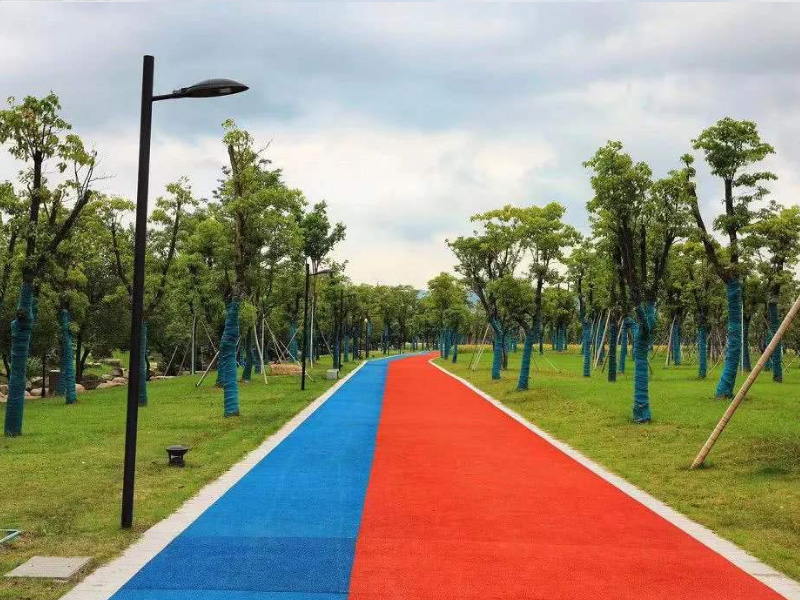 公園塑膠跑道與體育場(chǎng)塑膠跑道有什么區(qū)別